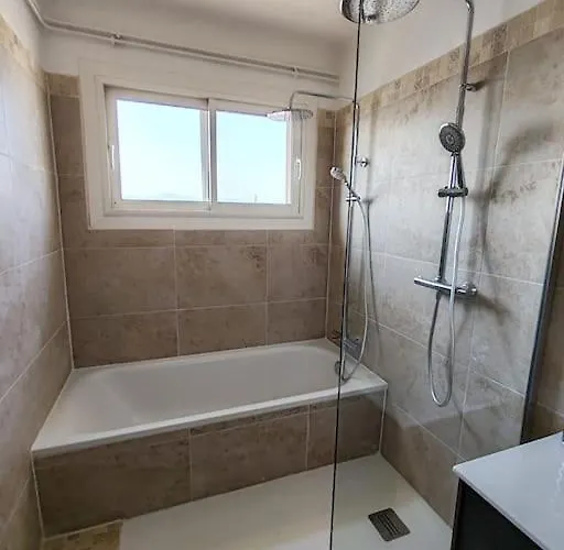 L'escapade Lumineuse Apartament